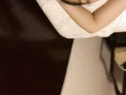 气质美女被迷晕玩法超多长相没得挑迷后都这么好看皮肤超嫩