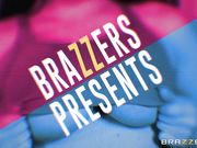 健身女郎用硬鸡巴锻炼自己的小屁眼