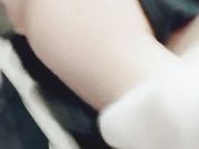 广场勾搭个妹子去KTV唱K叫来两个兄弟在沙发上轮干妹子