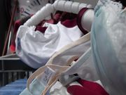 女神爱音麻里亚被插得时候同时被射了满满一脸