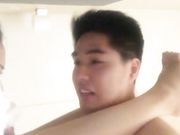 偷偷背着媳妇和小姨子到酒店开房啪啪没想到她居然是个白虎