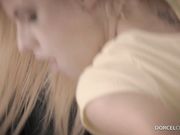 和朋友一起双屌同入自己的女友