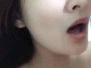 毛毛浓密妹子双人啪啪 吸奶头上位骑乘后入抽插最后射在肚子上 960P高清