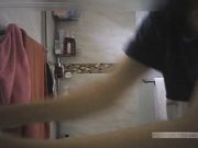 浴室偷放摄像头偷窥人家洗澡这妹子下面毛不是一般多性欲一定很强 720P高清