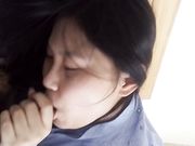 饥渴疯狂教室里跪舔男友J8 喜欢吃男友的肉棒津津有味