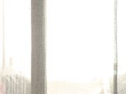 在两个猛男肛交和口爆中高潮的苗条美妇