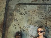 白发老头跟白嫩少女乱伦性爱