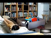 家庭網酪攝像頭破解TP身材保持的不錯的少婦貌似剛生完孩子不久在沙發上啪啪