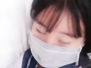 妹子自摸奶子逼逼自慰秀 学生制服跳蛋塞逼翘着屁股