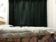 美女一边给闺蜜聊天一边说我在做爱