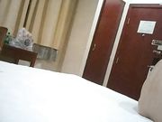 开始害羞不好意思,没想到会的还真多被操的淫叫不止!