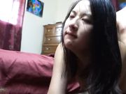 留学美女被屌又长又粗的男友后入式干的受不了趴在地上还被继续插着