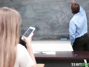 他妈的冻结App Alyce Anderson