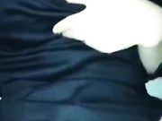 高颜值性感网红美女请师傅到地下车库修车时看男的长得帅,故意诱惑勾引,2人车内激情啪啪车震,毛少能叫.国语!