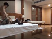 大神酒店爆操师范大学娇小可爱的超级大胸美女,黑丝开裆裤被操的淫叫不止,年轻就是好,美胸丰满有弹性!