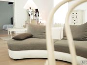 家里有这样的美女家政谁也挡不住妹子身材高挑奶子丰满冲动风情硬了啊