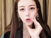 露逼自摸和炮友双人啪啪，后入性感大屁股呻吟娇喘