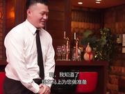 老板娘亲自接待男翻译到酒吧疯狂嗨
