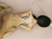 酒吧纹身坐台妹萱萱激情啪啪口爆嘴里