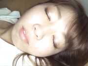 大学涉世未深的白嫩小姑娘带回住所各种玩弄