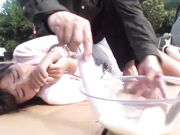 对附近洗车不戴胸罩太太用途上特制秘药按摩棒固定插入私处！