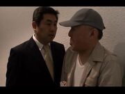 制服女教师被打扫卫生的老头校工性侵犯