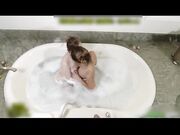 连续抽插干的小骚妞浪叫不止骚货