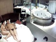 漂亮白嫩气质美女身材性感与男友开房啪啪啪