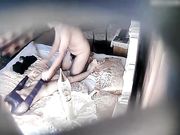 特色宾馆偷拍气质漂亮的长发美女被好久没见的男友扑倒,太激动没一会就射了,第二次各种操,干的美女胡言乱语!