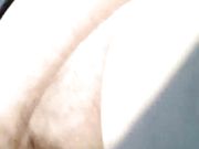 红裙网红妹偶遇黑车司机搞野战 司机机吧有点小不过瘾最后自己插逼