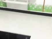 剧情演绎野兽父亲看片欲火焚身 偷偷潜入漂亮女儿房间 爆操睡梦中女儿 淫语内射