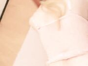 和粗屌炮友无套干炮 嫩嫩小穴大力吞吐粗屌特写很有冲击感 翘美臀后入