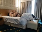 小伙酒店操极品身材的可爱小女友 舔了一下BB好咸呐 完美露脸