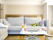 沙发啪啪还是人妻最懂男人，做爱投入配合一脸陶醉表情