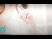 可爱小护士被好色病人挑逗忍不住自己插入