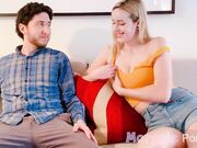 男友不在家，一顶绿帽送给他