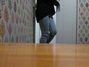 在咖啡店里邂逅18岁天然巨乳美少女完美炮架子一滴不剩全部射进嘴里