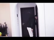 『欲望人妻』-骚媚大嫂勾引小叔子 在醉酒老公身边被狂操-李莎