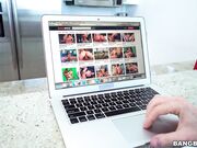 第一人称视角-和褐发美女UMA JOLIE一起做爱