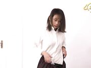 精东影业出品AV剧情新作 爸爸的爱 女儿用身体来慰藉醉酒父亲 青涩美女雪见