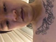 强壮纹身男酒店狂操身材性感苗条的气质女神美女,干完一次没过瘾又接着操,呻吟真销魂.边干边拍!