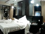 商务酒店憋了好久的情侣大学生开房造爱外表清纯活力小美女肤白身材好69激情互舔还穿上白丝-2