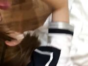 饥渴娇妻与单男3P穿水手制服肉丝萝莉前吞后肏