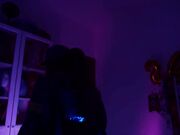 特写阿卡里的小穴骑在大鸡巴上