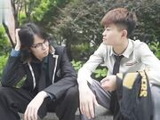 十八岁侄女被骗下海拍片叔叔亲自开苞 麦小兜