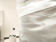 买来空姐制服让大奶少妇换上满足自己的欲望