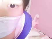 嫩的出水萝莉学生妹琳琳后的小可爱自慰大秀 慢慢脱掉学生制服 木耳很粉嫩