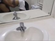 银行上班的性感美女白领刚下班就到酒店和情人私会,干的正激烈突然接到领导电话让汇报工作,边操边说太刺激了