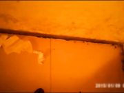 外地出差在发廊150元搞了个高颜值气质长腿美女,脱掉短裤男惊叹说：哇,你的是蝴蝶逼啊,干你那么长时间累不累