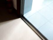 爸爸午睡强操正做饭的后妈掀起裙子无套后入